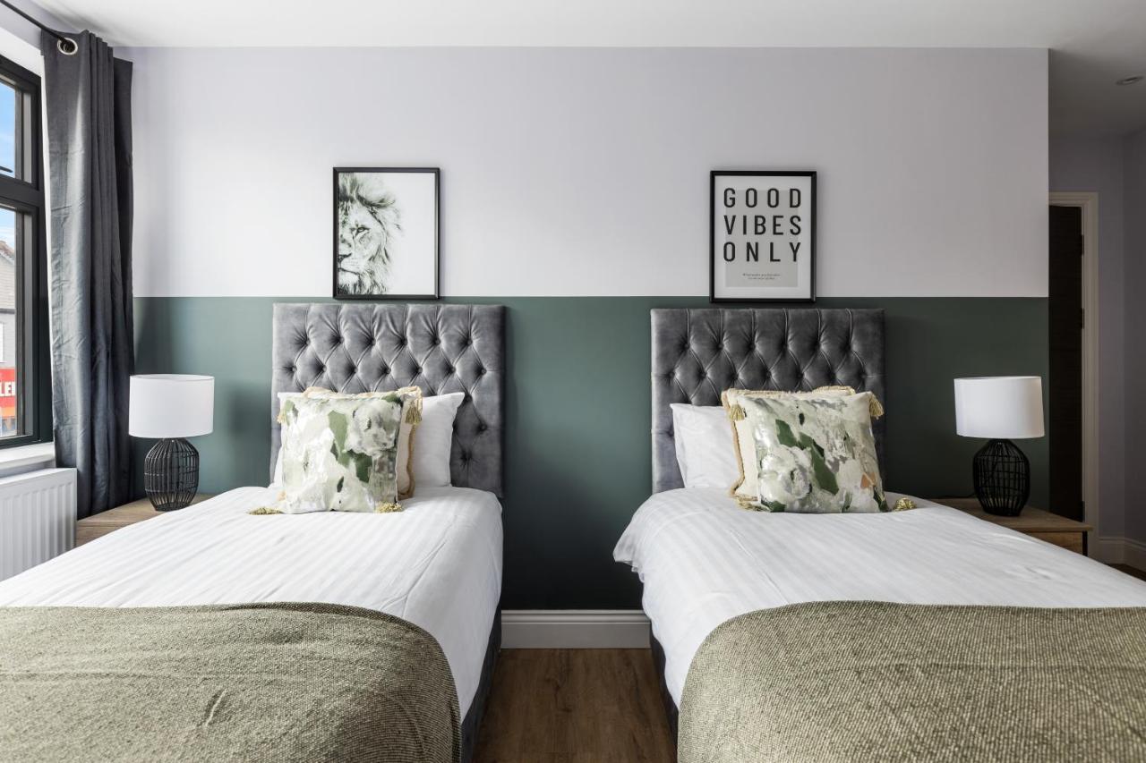 Stylish & Spacious 3 Bed Apartment With Fast Wifi, Close To Tube & Wembly Londres Extérieur photo