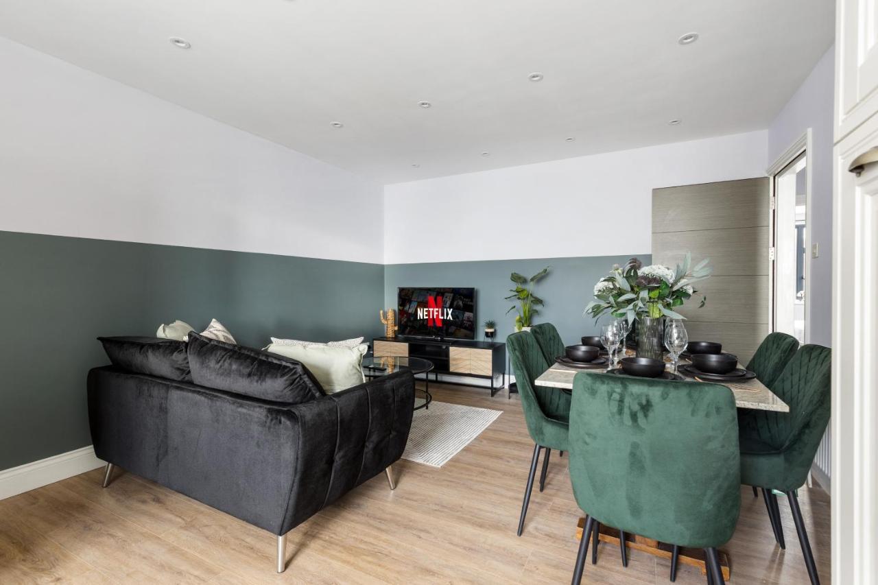 Stylish & Spacious 3 Bed Apartment With Fast Wifi, Close To Tube & Wembly Londres Extérieur photo
