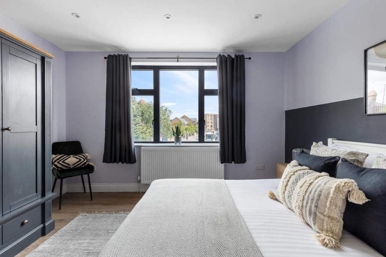 Stylish & Spacious 3 Bed Apartment With Fast Wifi, Close To Tube & Wembly Londres Extérieur photo